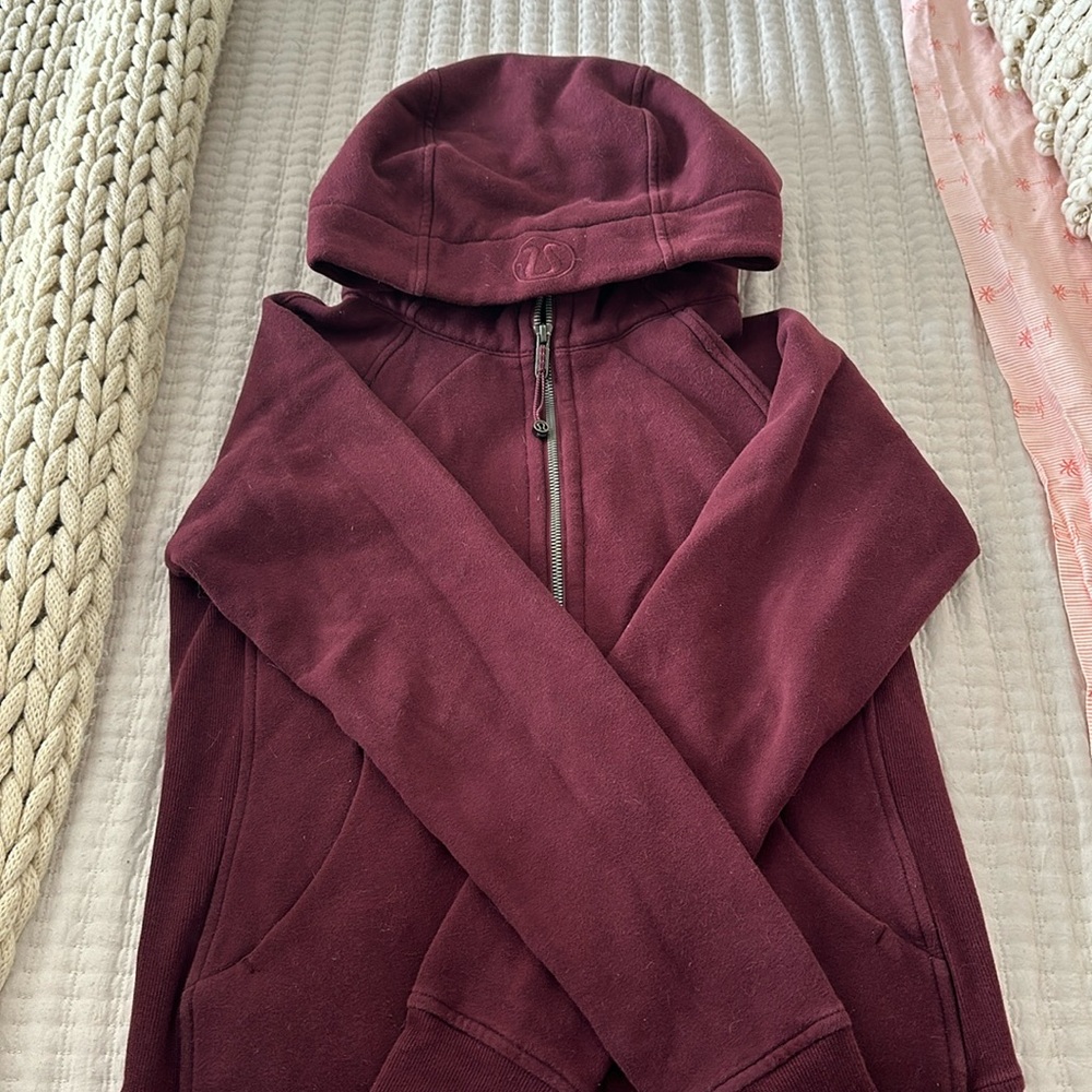 Lululemon scuba full zip lightly worn size 6